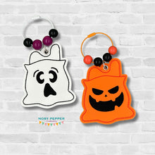 Load image into Gallery viewer, Treat Bag Bag tag (Set of 2)  machine embroidery design DIGITAL DOWNLOAD