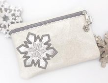 Load image into Gallery viewer, Snowflake applique ITH Bag (5 sizes available) machine embroidery design DIGITAL DOWNLOAD