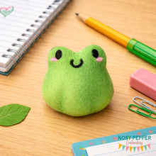 Load image into Gallery viewer, Frog desk pet machine —AUG 25 MB—embroidery design DIGITAL DOWNLOAD