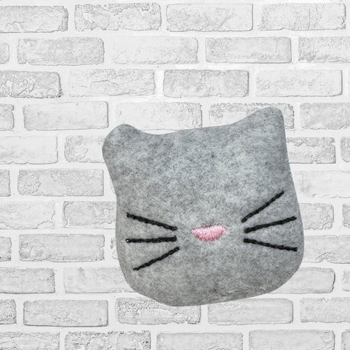 Cat desk pet machine embroidery design DIGITAL DOWNLOAD