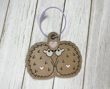 Load image into Gallery viewer, Hedgehog Love bag tag/ornament/bookmark machine embroidery design DIGITAL DOWNLOAD