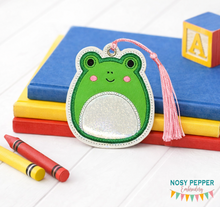 Load image into Gallery viewer, Squishy Frog Applique bookmark/bag tag/ornament machine embroidery file DIGITAL DOWNLOAD