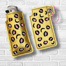 Load image into Gallery viewer, Leopard Lighter Case (2 styles available) machine embroidery design DIGITAL DOWNLOAD