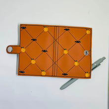 Load image into Gallery viewer, Pumpkin Quilted top load notebook cover machine embroidery design DIGITAL DOWNLOAD