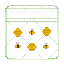 Load image into Gallery viewer, Bee Quilted ITH Bag (5 sizes available) machine embroidery design DIGITAL DOWNLOAD