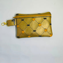 Load image into Gallery viewer, Quilted Pumpkin ITH Bag (4 sizes available) machine embroidery design DIGITAL DOWNLOAD