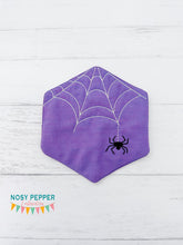 Load image into Gallery viewer, Spider Hexie envelope style ITH Mug rug machine embroidery design (4 sizes included) DIGITAL DOWNLOAD
