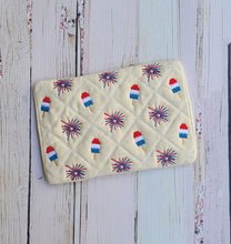 Load image into Gallery viewer, Star Pop Quilted mug rug machine embroidery design (4 sizes, envelope and turned styles included) DIGITAL DOWNLOAD