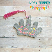 Load image into Gallery viewer, Crown applique shaker bookmark/bag tag/ornament machine embroidery file DIGITAL DOWNLOAD
