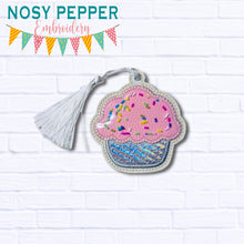 Load image into Gallery viewer, Cupcake applique shaker bookmark/bag tag/ornament machine embroidery file DIGITAL DOWNLOAD