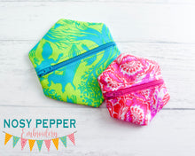 Load image into Gallery viewer, Hexi ITH Bag embroidery design (5 sizes available) April &#39;24 Mystery Bundle DIGITAL DOWNLOAD
