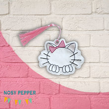 Load image into Gallery viewer, Kitty Outline bookmark/bag tag/ornament machine embroidery file DIGITAL DOWNLOAD