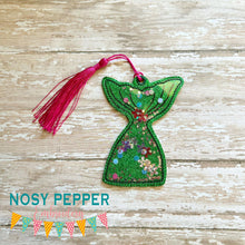 Load image into Gallery viewer, Mermaid shaker bookmark/bag tag/ornament machine embroidery file DIGITAL DOWNLOAD