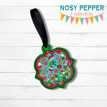 Load image into Gallery viewer, Quatrefoil applique shaker ornament/bookmark/bag tag machine embroidery file DIGITAL DOWNLOAD