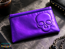 Load image into Gallery viewer, Skull Embossed ITH Bag embroidery design (5 sizes available) DIGITAL DOWNLOAD