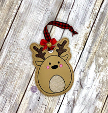 Load image into Gallery viewer, Reindeer Ornament 4x4 machine embroidery design DIGITAL DOWNLOAD