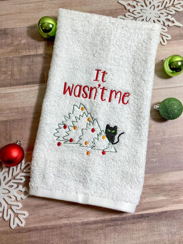 It wasn't me machine embroidery design (5 sizes and 2 versions included) DIGITAL DOWNLOAD