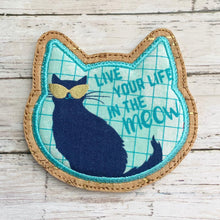 Load image into Gallery viewer, Cat applique coaster machine embroidery design DIGITAL DOWNLOAD