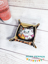 Load image into Gallery viewer, Purr-fect cat wipe &amp; Tray set (2 sizes of wipes &amp; 2 sizes of trays included) machine embroidery design DIGITAL DOWNLOAD