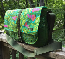 Load image into Gallery viewer, Amaya Messenger Bag PDF Pattern