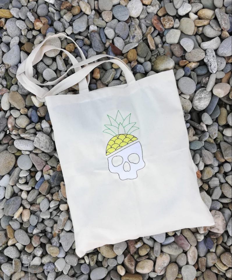 Pineapple Skull 5 sizes included machine embroidery design DIGITAL DOWNLOAD